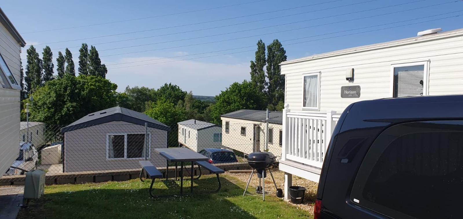 Escape City Caravan Lytchett Minster Εξωτερικό φωτογραφία