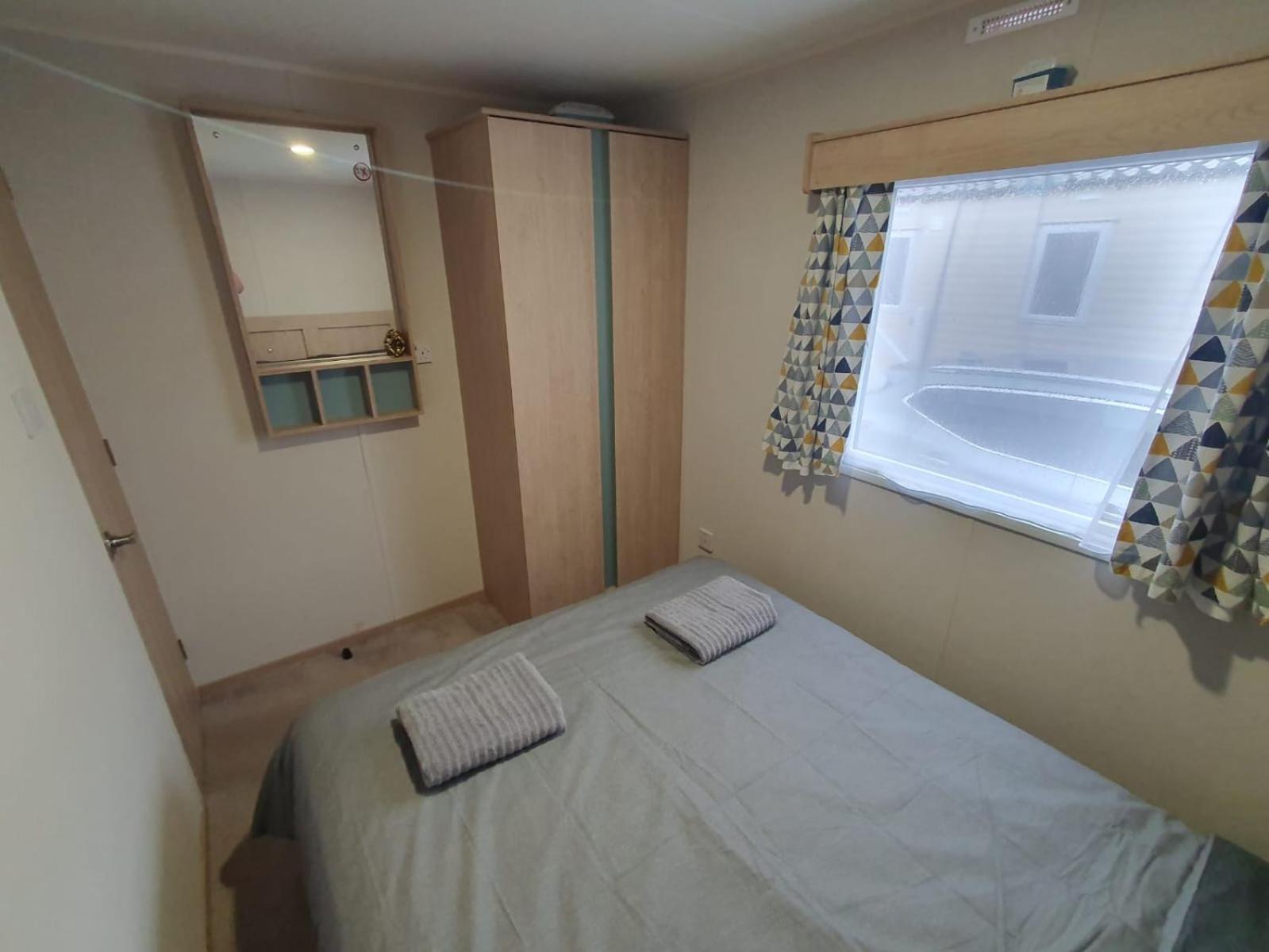 Escape City Caravan Lytchett Minster Εξωτερικό φωτογραφία